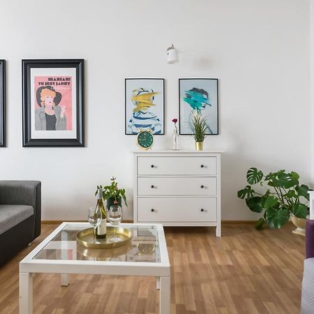 Discover Krakow Apartments - 3 Rakowicka St - Classic Apartments Near Main Station - Netflix Exterior foto
