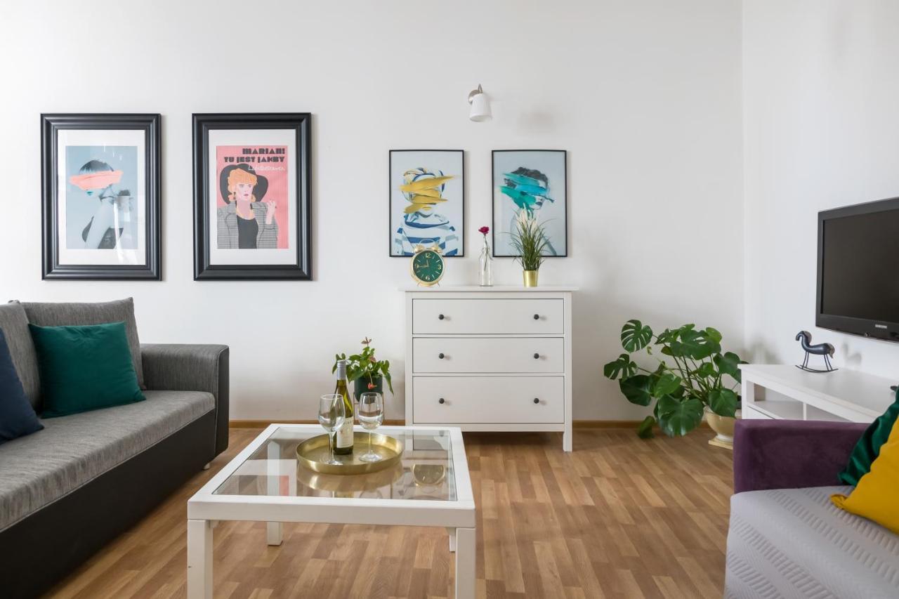 Discover Krakow Apartments - 3 Rakowicka St - Classic Apartments Near Main Station - Netflix Exterior foto