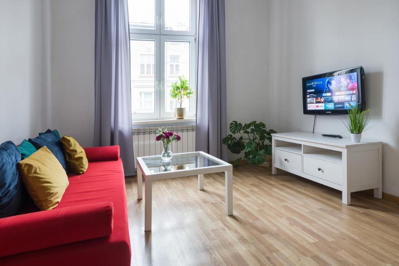 Discover Krakow Apartments - 3 Rakowicka St - Classic Apartments Near Main Station - Netflix Exterior foto