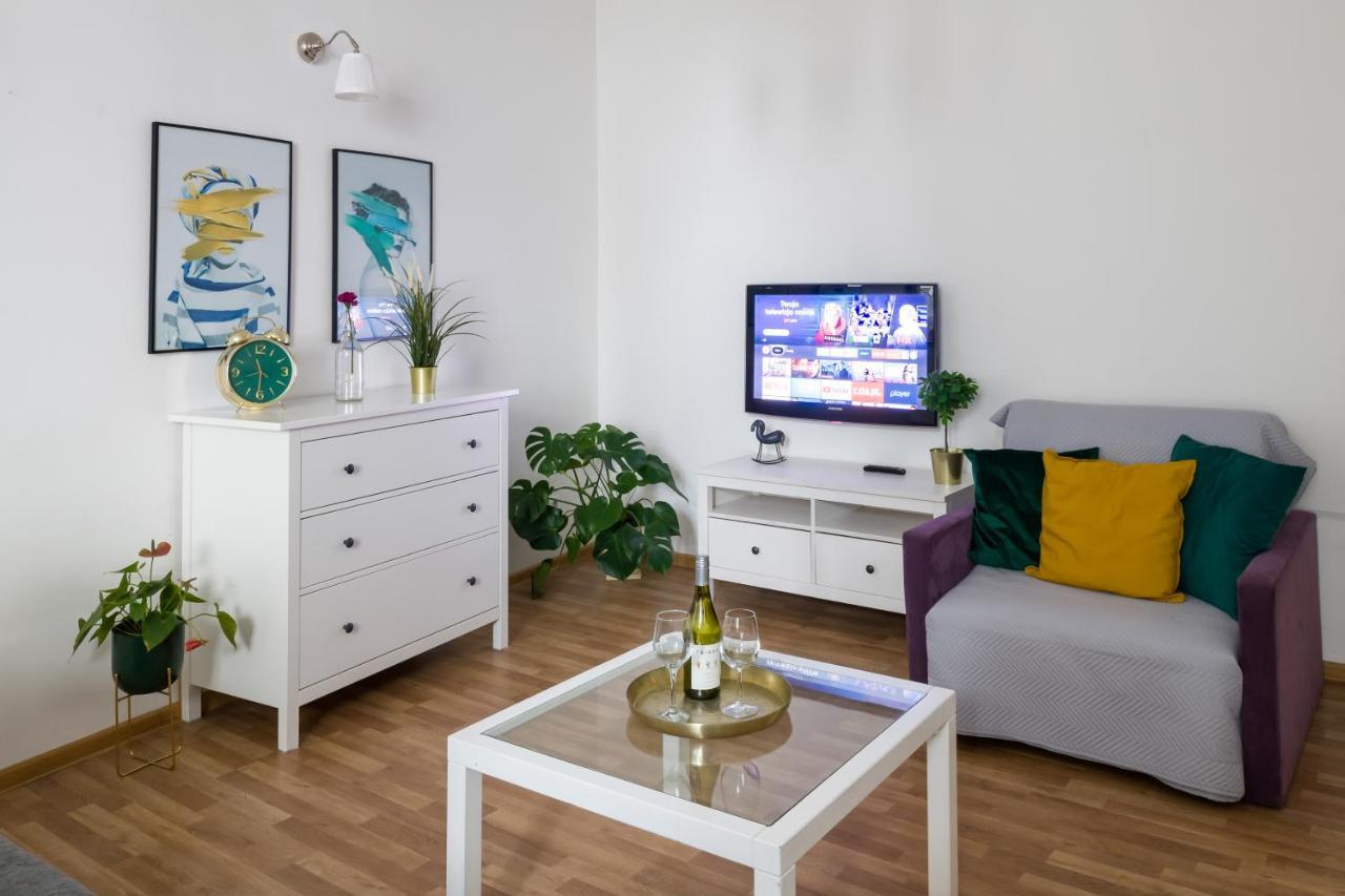 Discover Krakow Apartments - 3 Rakowicka St - Classic Apartments Near Main Station - Netflix Exterior foto